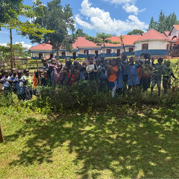 Meet your Posher, Sarah - Picture 3 of 12